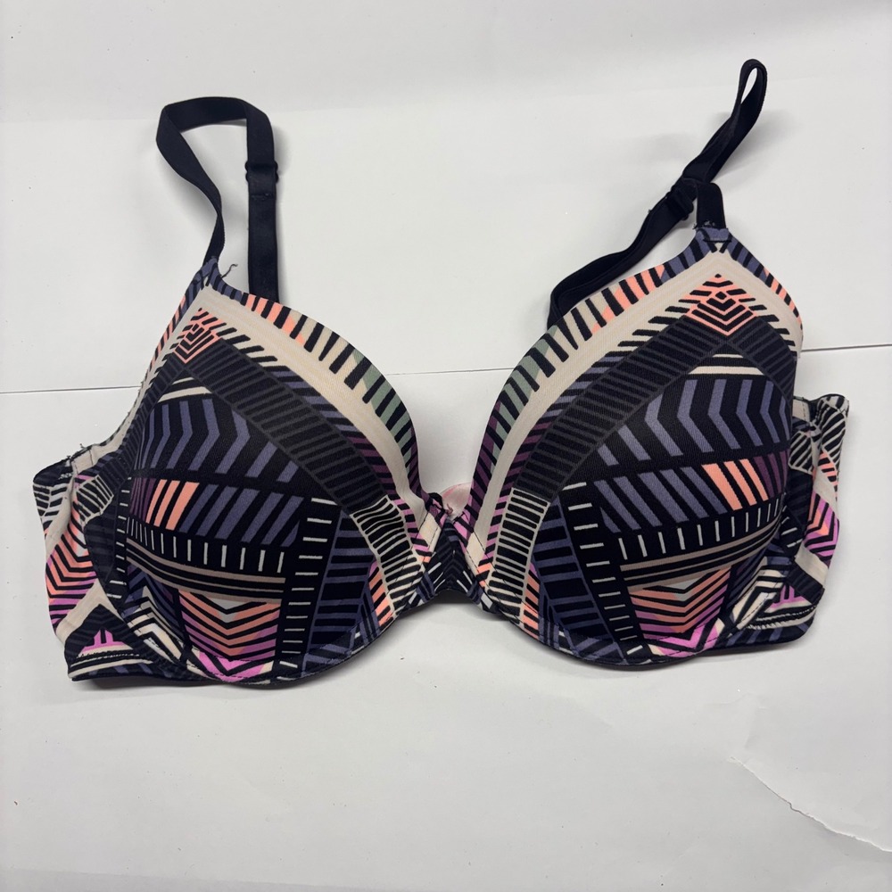 Victorias Secret PINK Wear Everywhere T-Shirt Bra 36C Geometric Chevron Print